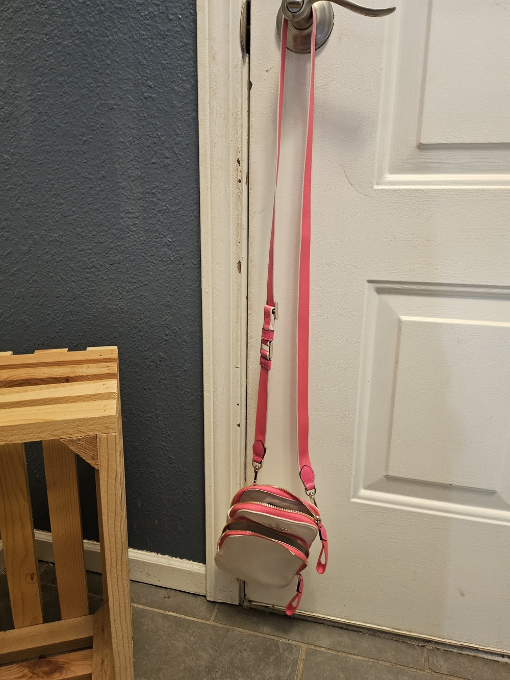 Kate Spade New York Cream and Pink Crossbody Bag - Picture 4 of 6